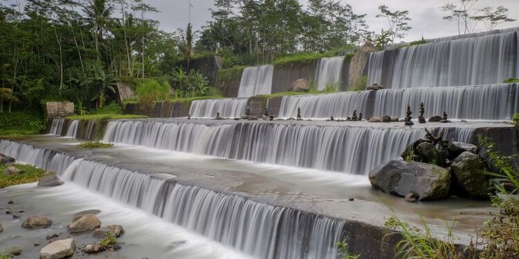 grojogan watu purbo – sewa mobil jogja dunia traveling