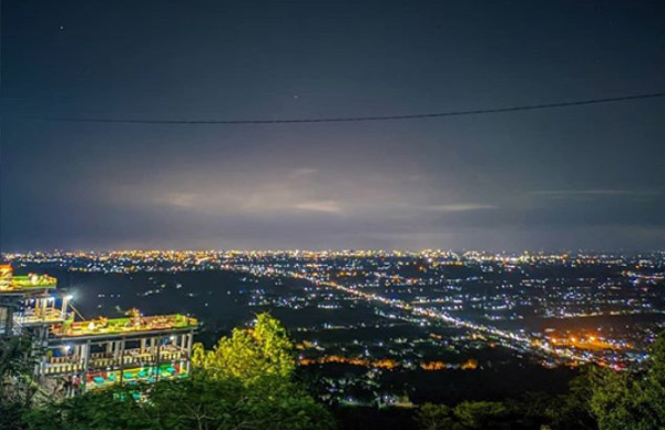 bukit-bintang-jogja sewa hiace di jogja dunia traveling